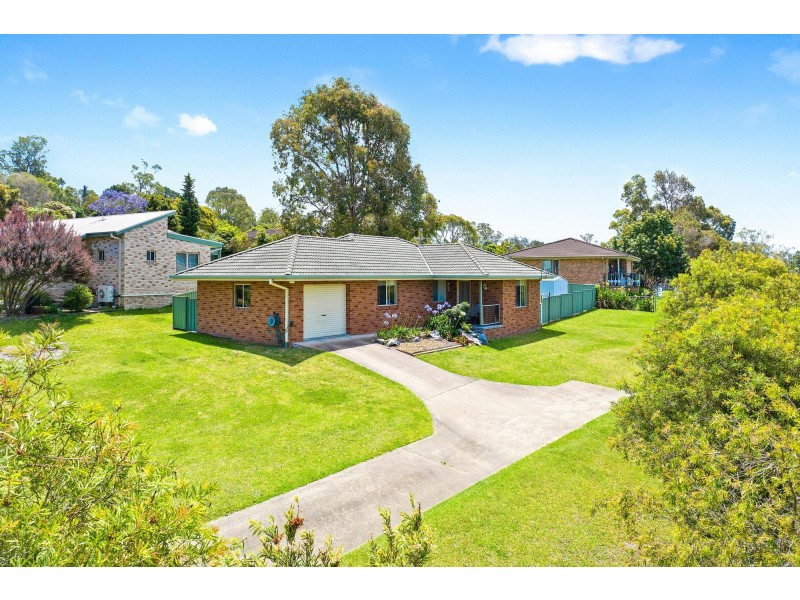 2 Panorama Parade, Moruya NSW 2537