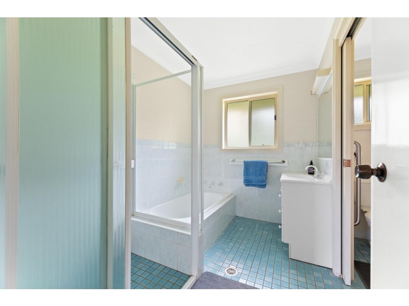 2 Panorama Parade, Moruya NSW 2537