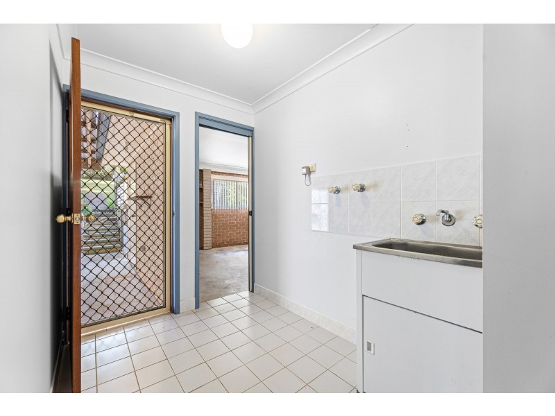 1 Ryley Close, Moruya NSW 2537