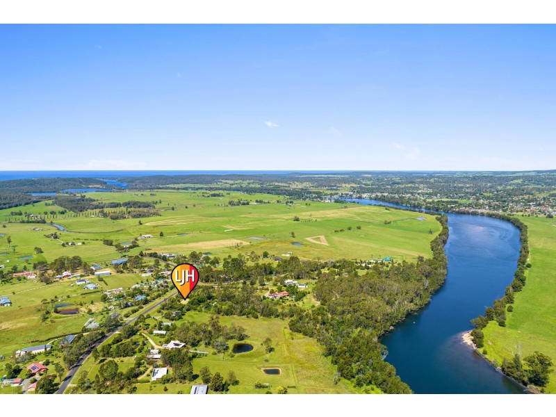 24 Glenduart Grove, Moruya NSW 2537