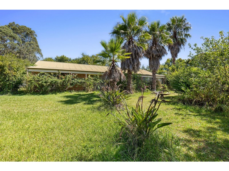 24 Glenduart Grove, Moruya NSW 2537