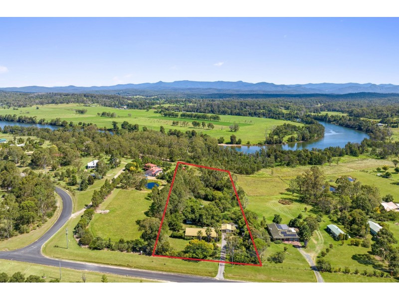 24 Glenduart Grove, Moruya NSW 2537