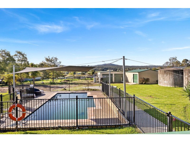 11 Glenduart Grove, Moruya NSW 2537