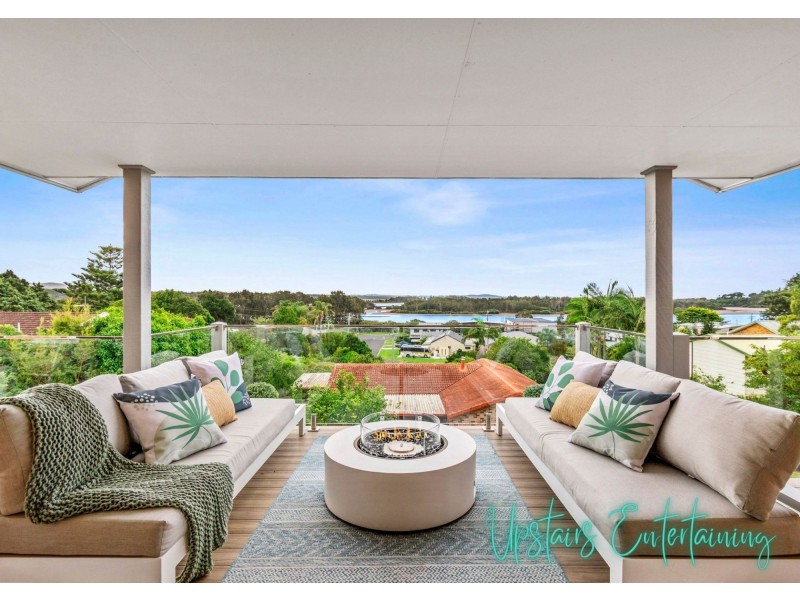 8 Davis Place, Moruya Heads NSW 2537