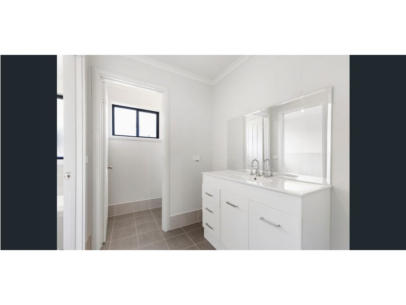 1A Glenduart Grove, Moruya NSW 2537