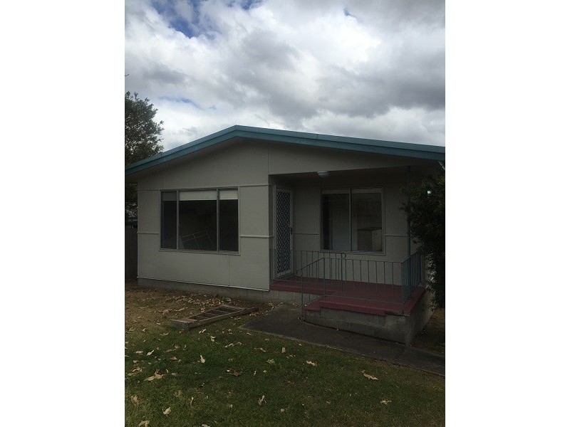 2/4 Evans Street, Moruya NSW 2537
