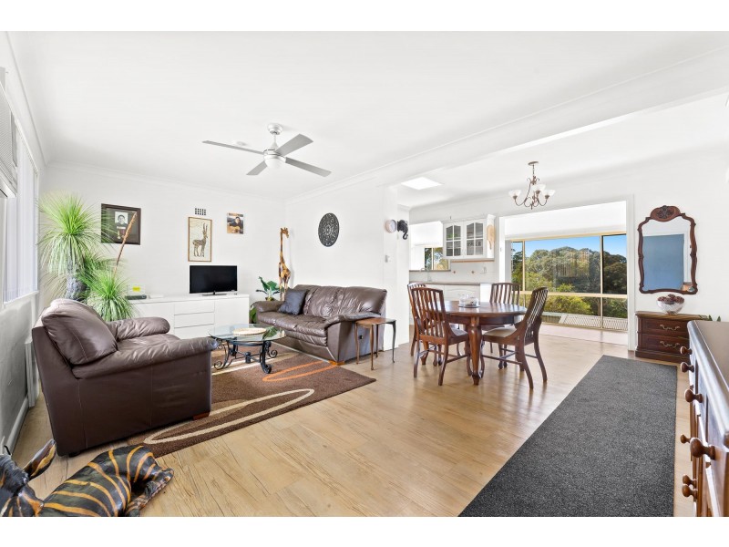 16 Craddock Road, Tuross Head NSW 2537