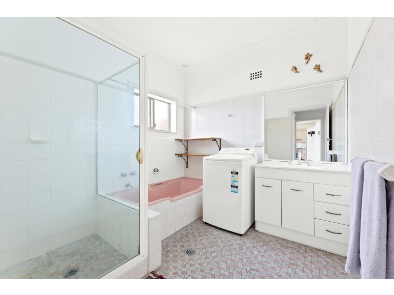 16 Craddock Road, Tuross Head NSW 2537