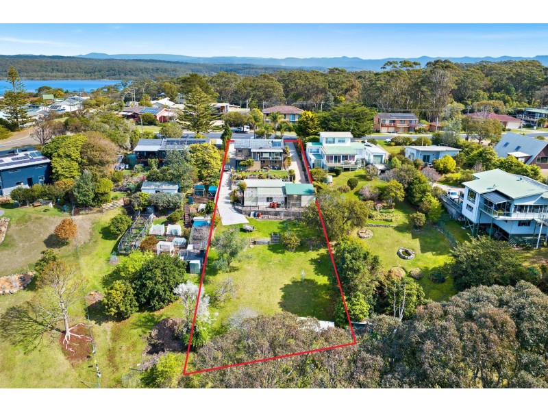 16 Craddock Road, Tuross Head NSW 2537