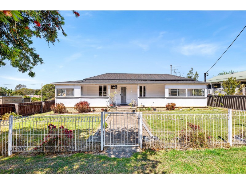11 Shore Street, Moruya NSW 2537