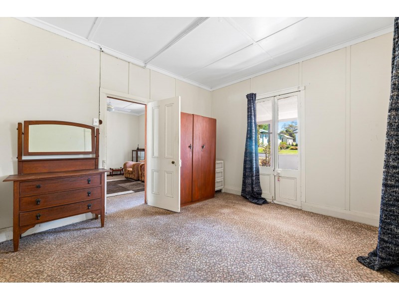 11 Shore Street, Moruya NSW 2537