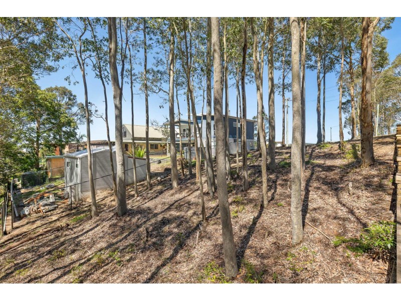 19 Hazel Road, Moruya Heads NSW 2537