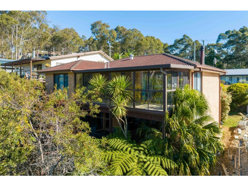 16 Hazel Road, Moruya Heads NSW 2537