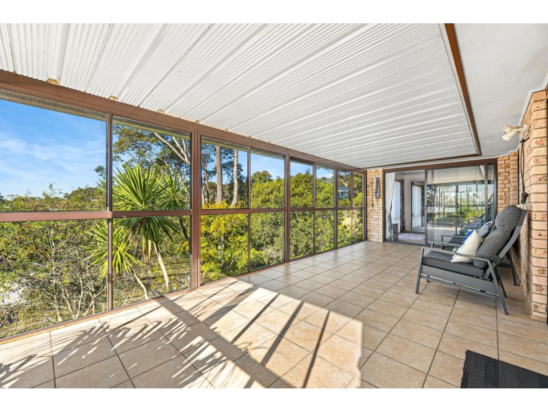 16 Hazel Road, Moruya Heads NSW 2537