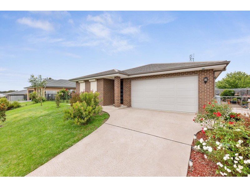 7 Braemar Drive, Moruya NSW 2537