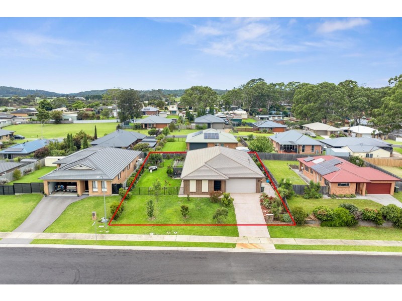 7 Braemar Drive, Moruya NSW 2537