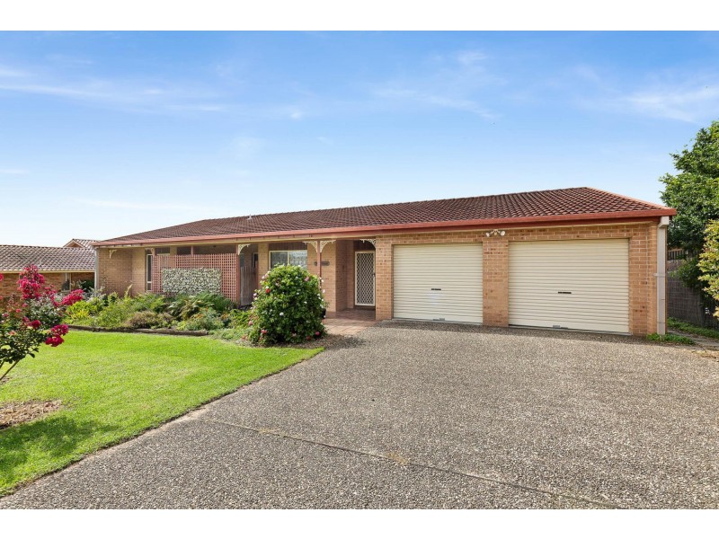 3 Craig Mostyn Place, Moruya NSW 2537