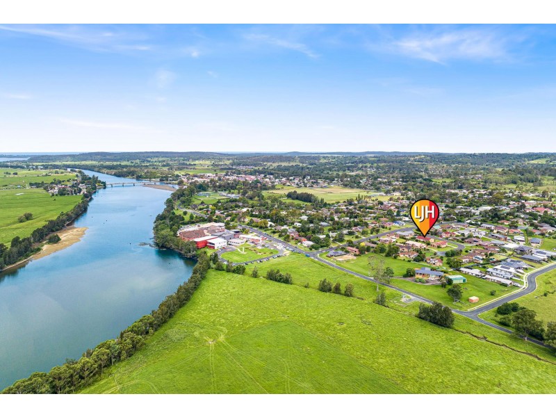 3 Craig Mostyn Place, Moruya NSW 2537