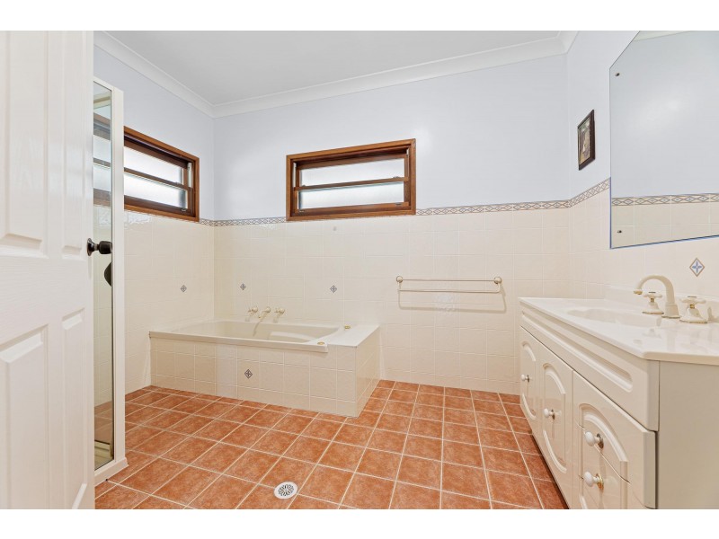 26 Yarimup Place, Moruya NSW 2537