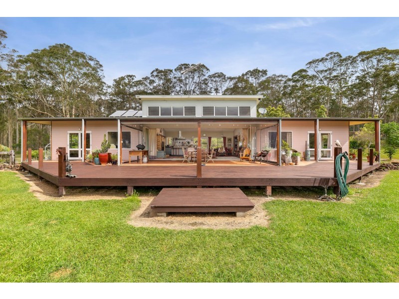 ‘WYWURK’ 3 Brown Close, Moruya Heads NSW 2537
