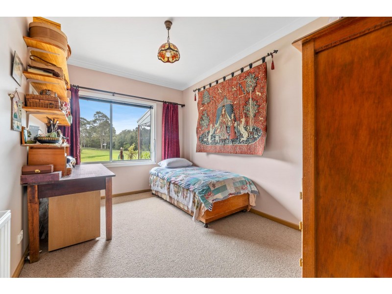 ‘WYWURK’ 3 Brown Close, Moruya Heads NSW 2537