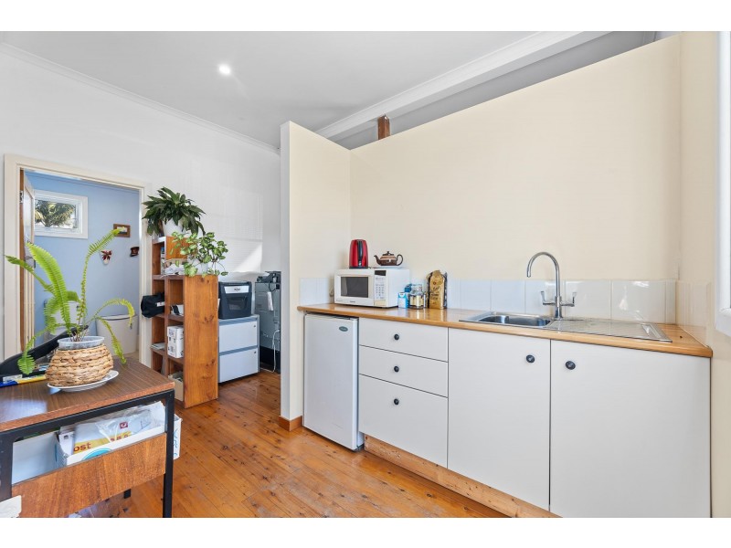 10 Page Street, Moruya NSW 2537