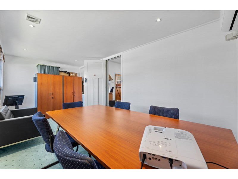 10 Page Street, Moruya NSW 2537