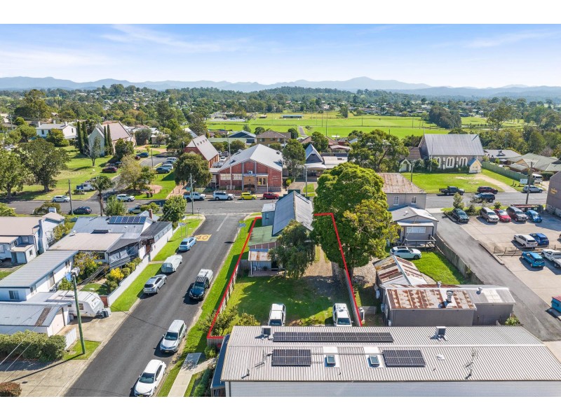 10 Page Street, Moruya NSW 2537