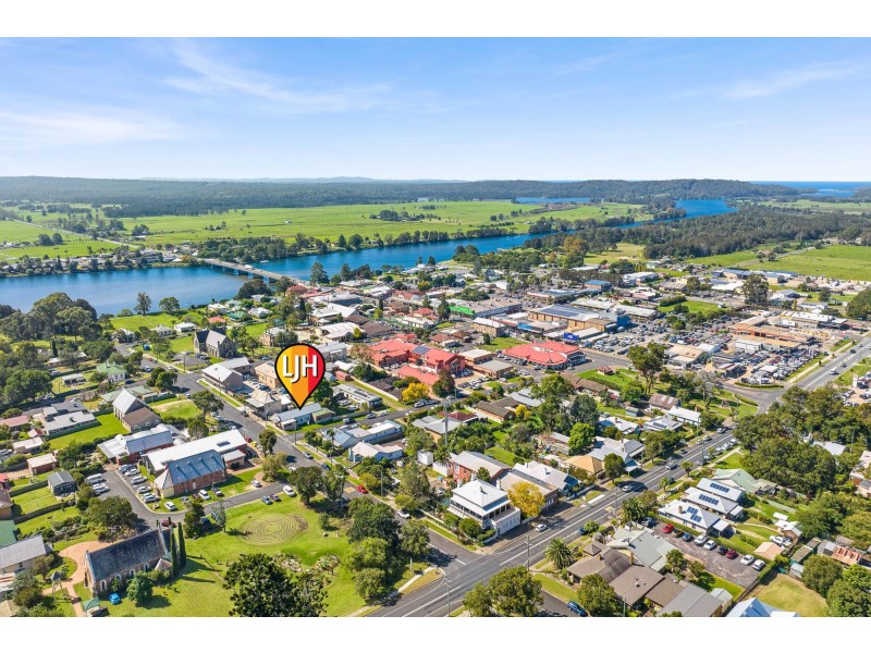 10 Page Street, Moruya NSW 2537