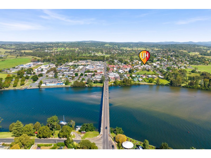 10 Page Street, Moruya NSW 2537