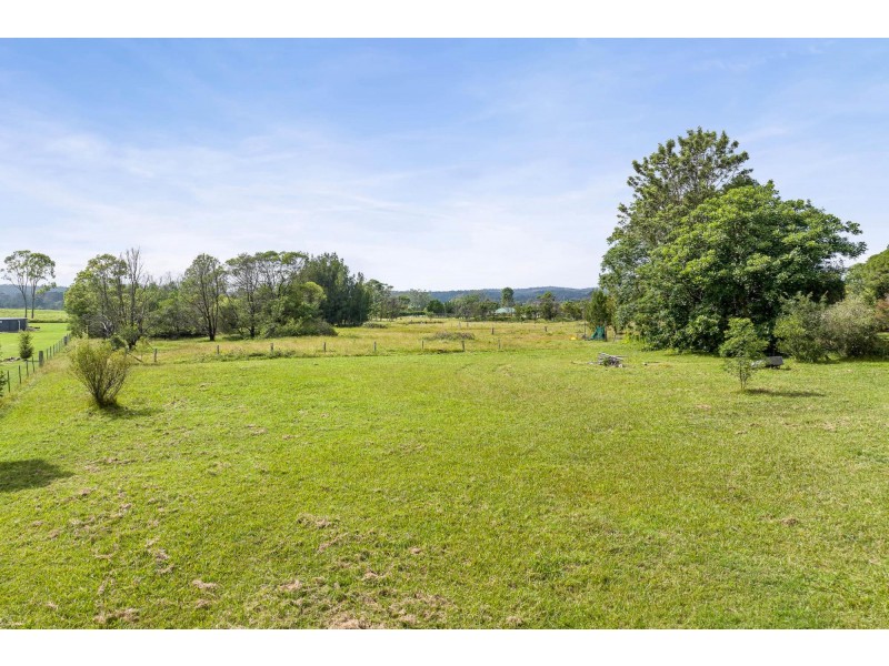 21 Glenduart Grove, Moruya NSW 2537