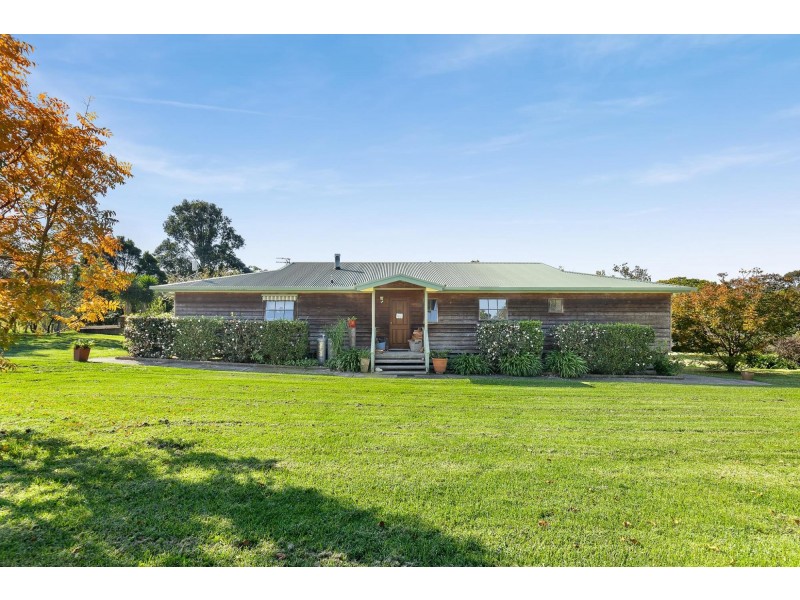 56 Mountain View Road, Moruya NSW 2537