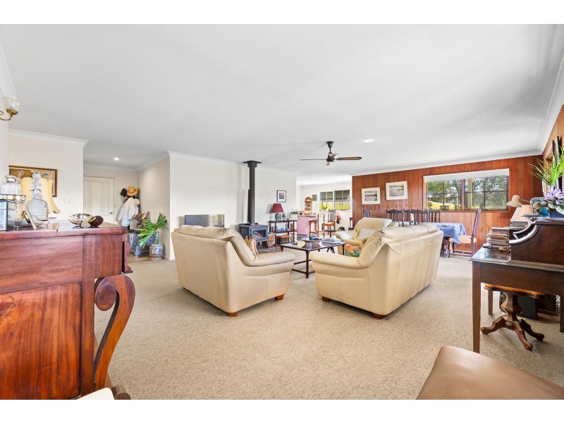 56 Mountain View Road, Moruya NSW 2537