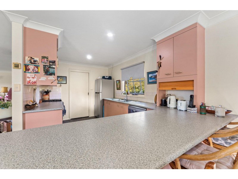 56 Mountain View Road, Moruya NSW 2537
