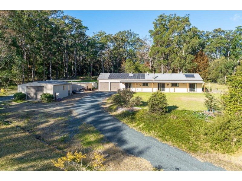 8 Brindabella Street, Bergalia NSW 2537