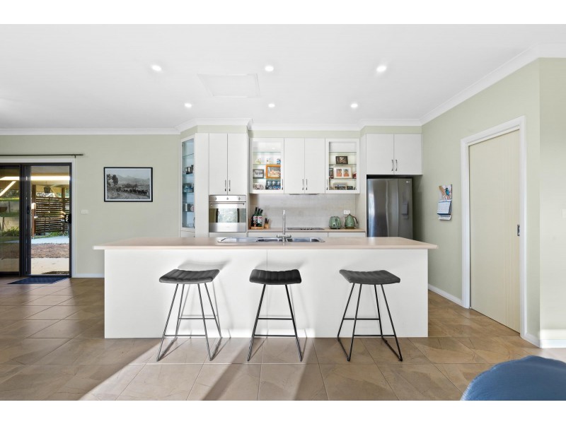 8 Brindabella Street, Bergalia NSW 2537