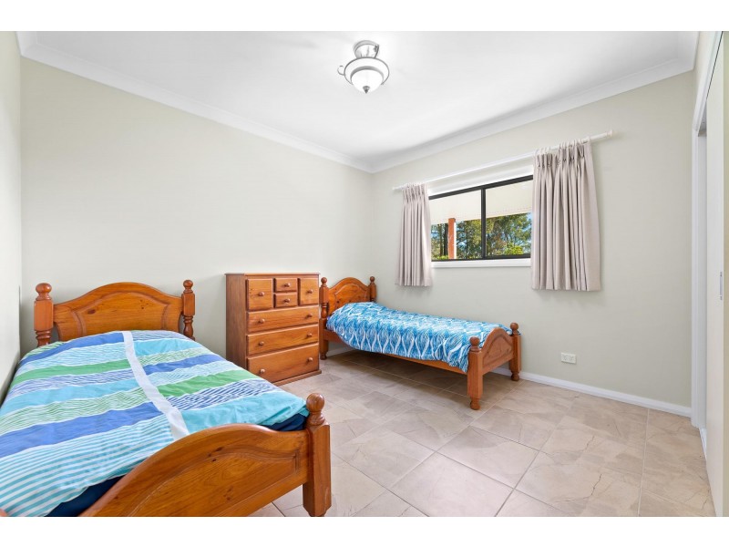 8 Brindabella Street, Bergalia NSW 2537