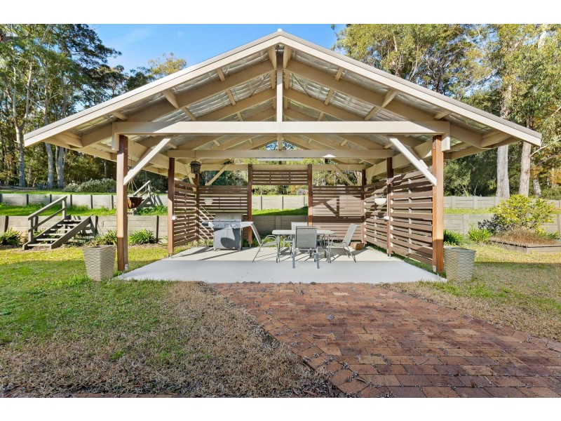 8 Brindabella Street, Bergalia NSW 2537