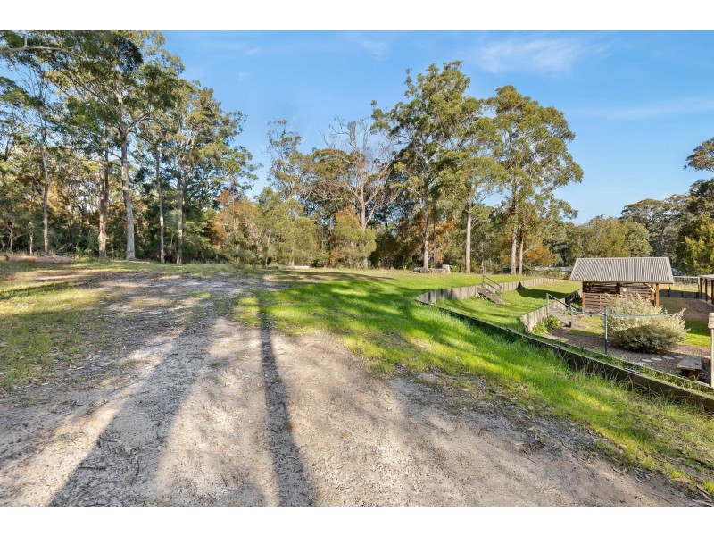 8 Brindabella Street, Bergalia NSW 2537