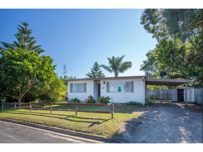 13 Emmott Street, Moruya NSW 2537
