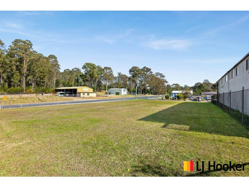 16 Charles Street, Mogo NSW 2536