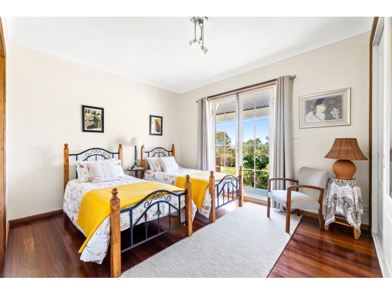 8 Mountain View Road, Moruya NSW 2537