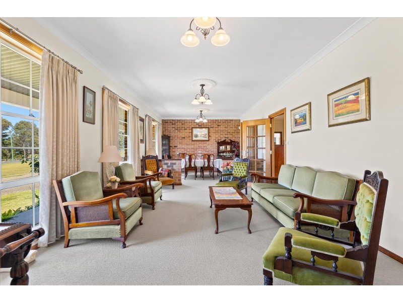 8 Mountain View Road, Moruya NSW 2537