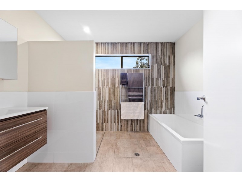75 Dwyers Ridge Road, Moruya NSW 2537