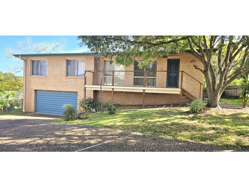 33 Dell Parade, Moruya Heads NSW 2537