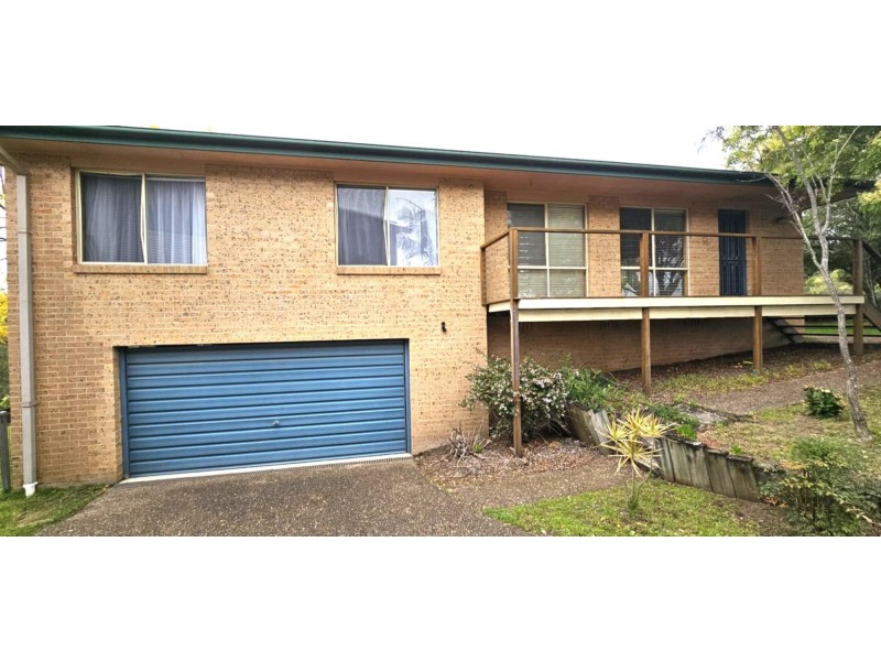 33 Dell Parade, Moruya Heads NSW 2537