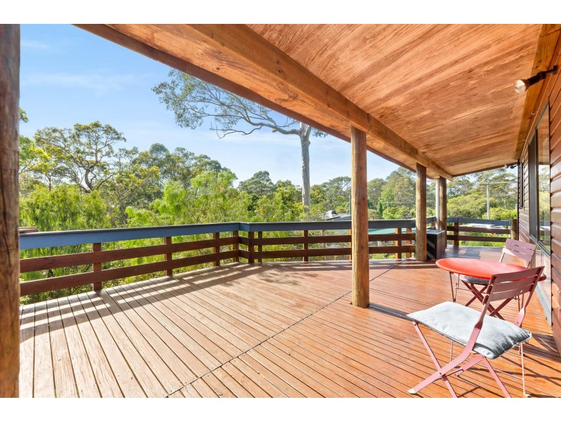 6 Crest Crescent, Moruya Heads NSW 2537