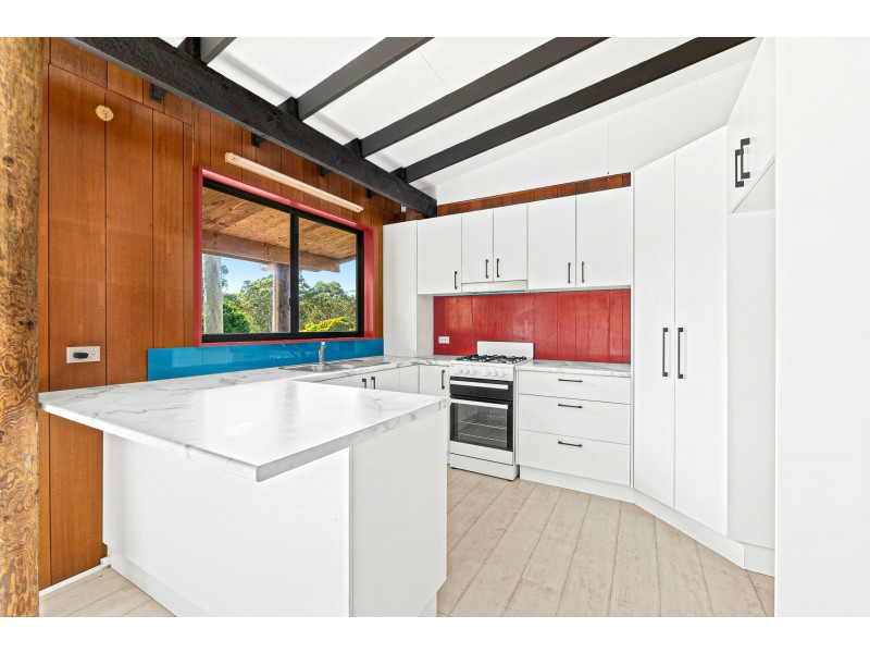 6 Crest Crescent, Moruya Heads NSW 2537