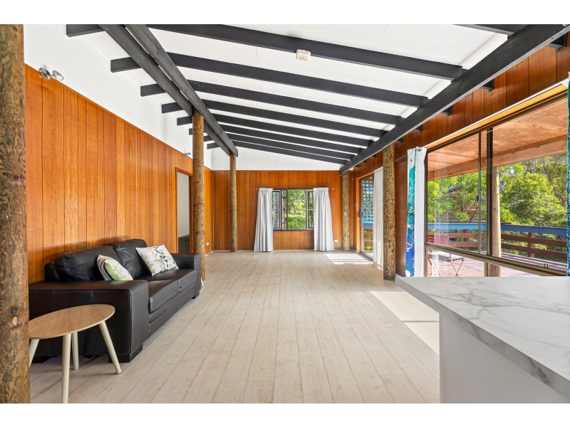 6 Crest Crescent, Moruya Heads NSW 2537