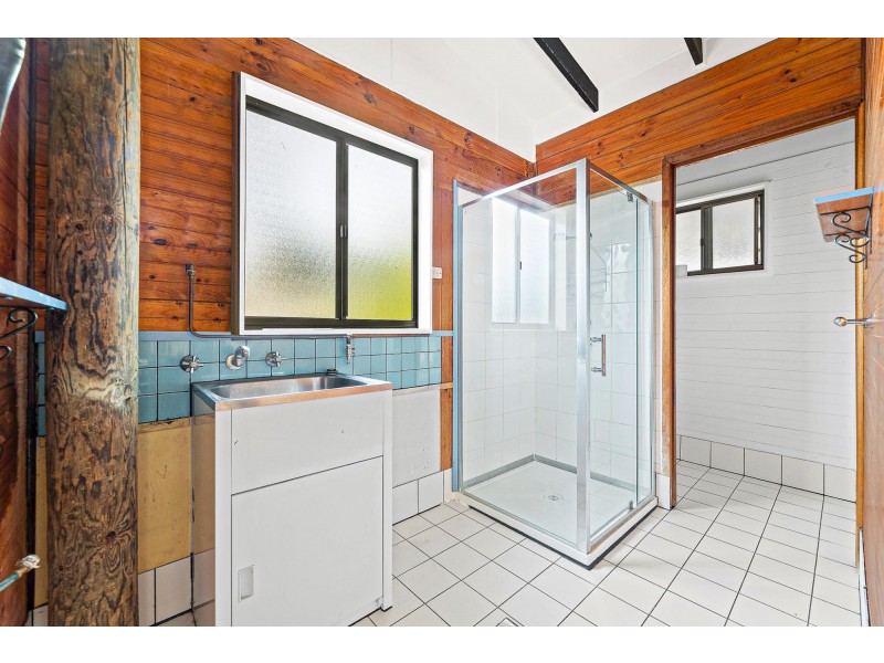 6 Crest Crescent, Moruya Heads NSW 2537